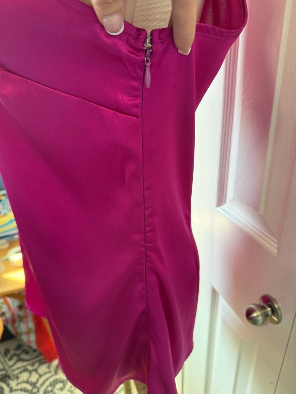 Le Château Fuchsia Satin Sleeveless Blouse Size Medium Made in Canada Barbiecore - Picture 4 of 10